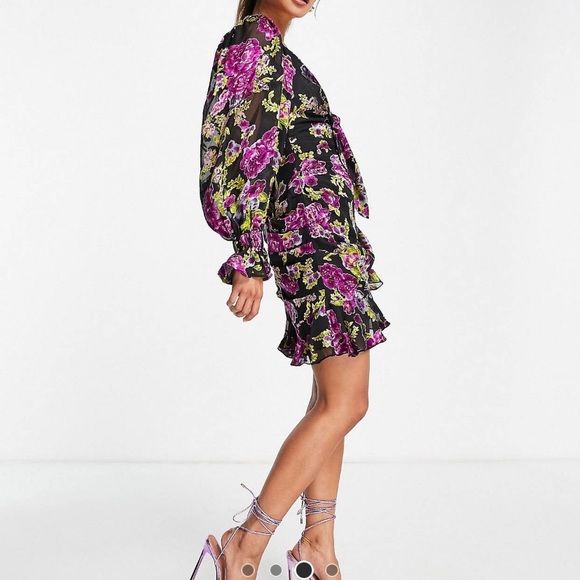 New floral dress! Adorable 🍁 🍁 - Picture 4 of 9